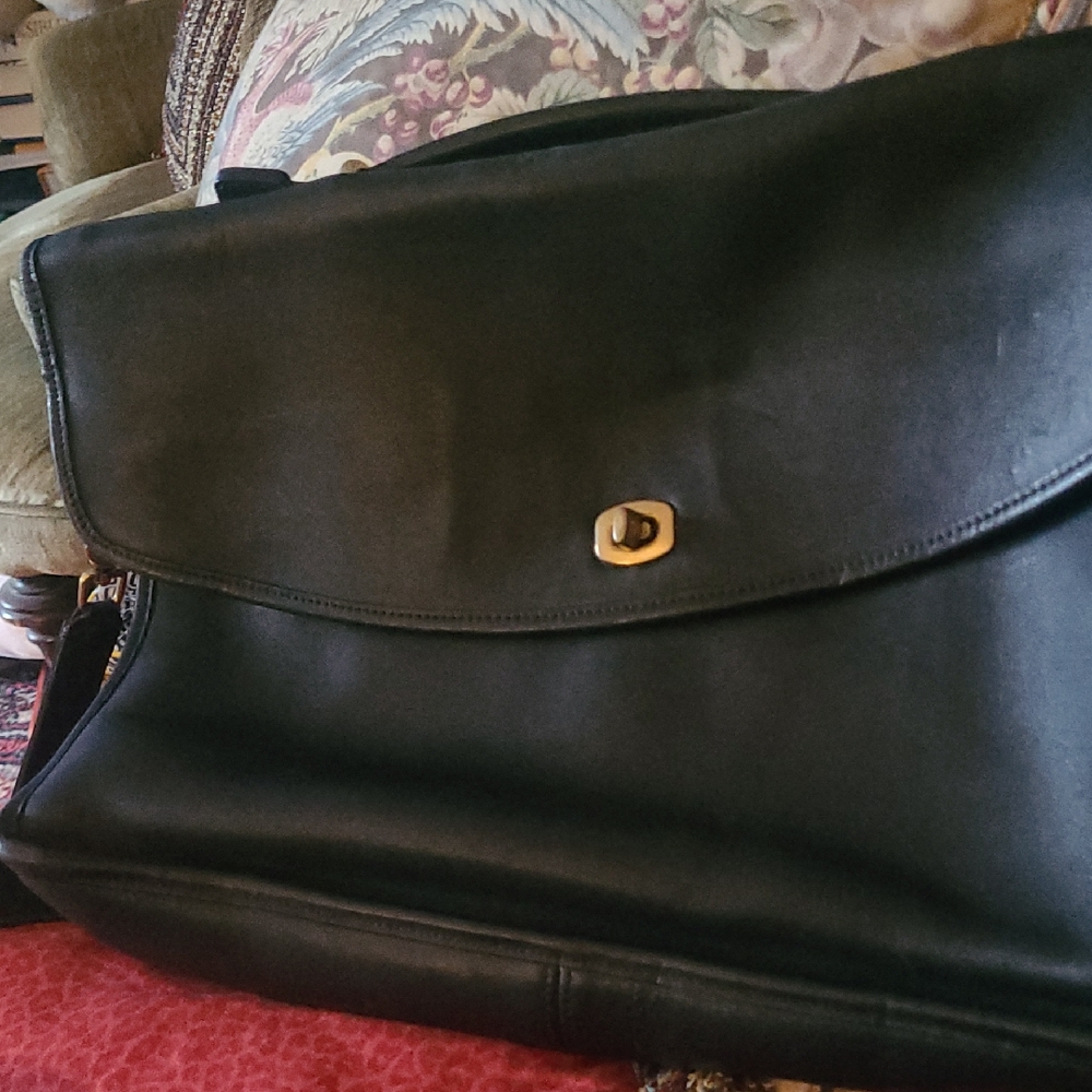 Elegant Black Coach Brief Bag Super Soft Leather a Real Beauty.